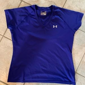 Women’s large semi fitted tee. Under Amour